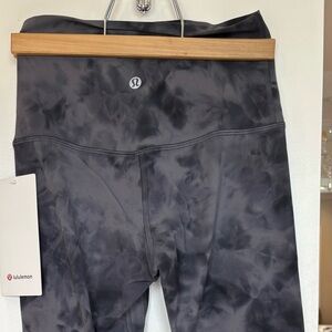 Gray Tie-Dye Lululemon Leggings. Size 4. Nwt!!